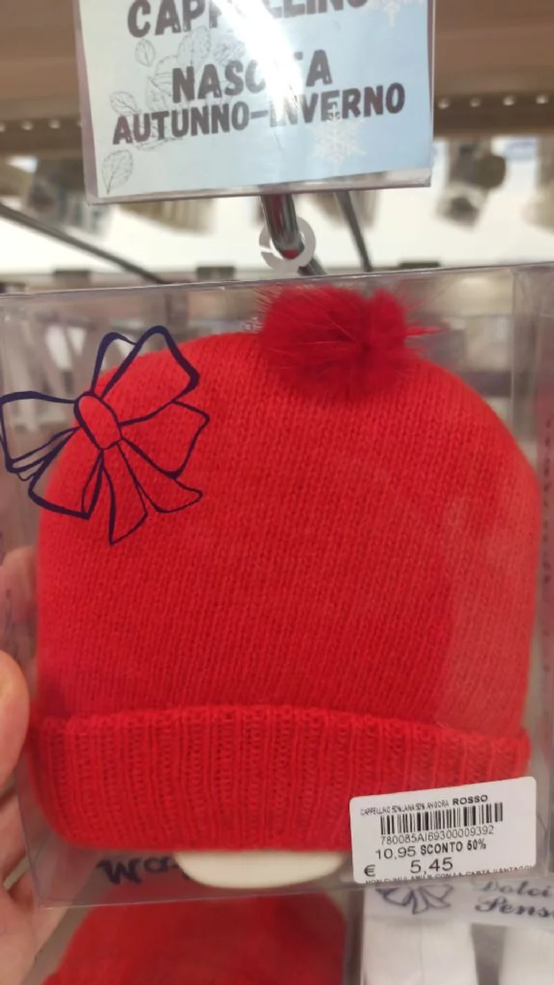 cappellino 50%lana 50% angora cappellino 50%lana 50% angora